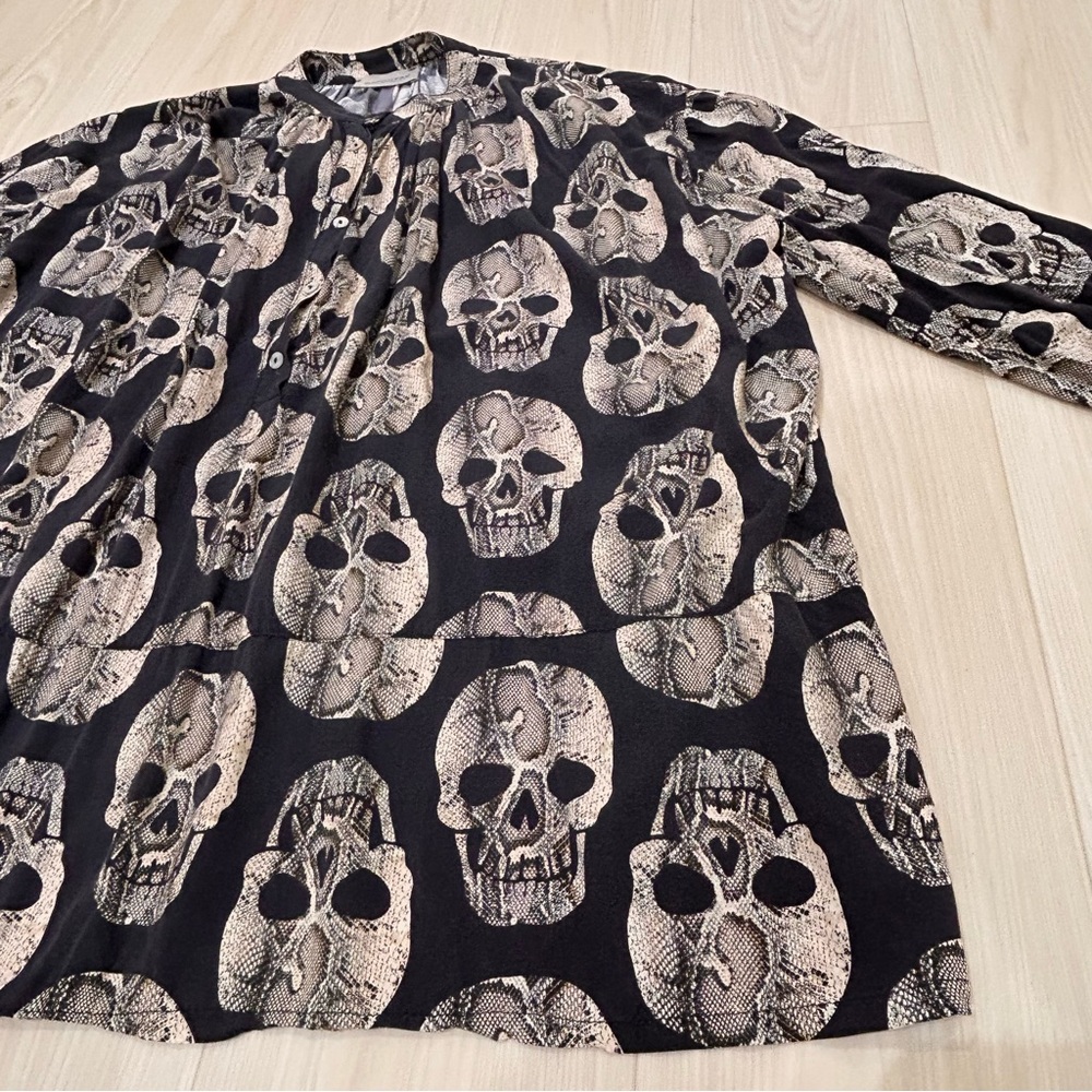 Banditas From Marseille Large Skull Blouse